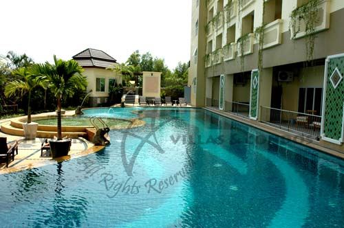 Condominium for rent in Jomtien showing the pool and gymnasium Condominium for rent in Jomtien showing the pool and gymnasium