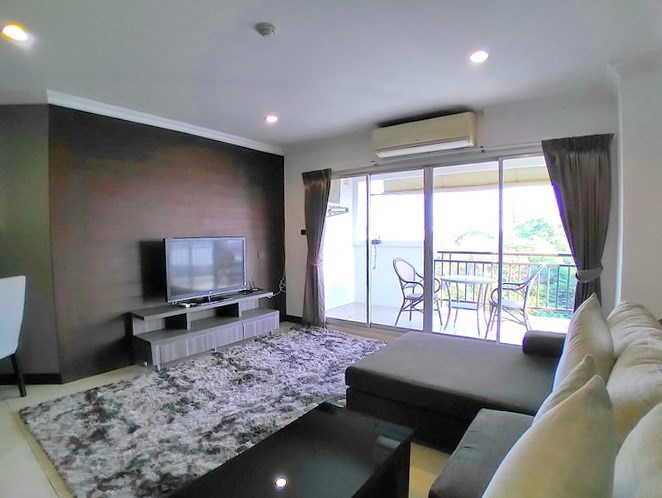 Condominium for rent Pattaya showing the living area Condominium for rent Pattaya showing the living area