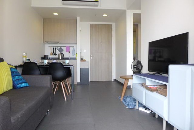Condominium for Rent Pattaya showing the living room Condominium for Rent Pattaya showing the living room