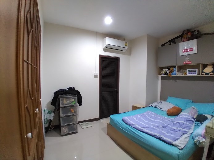 Condominium for sale Jomtien showing the second bedroom suite Condominium for sale Jomtien showing the second bedroom suite