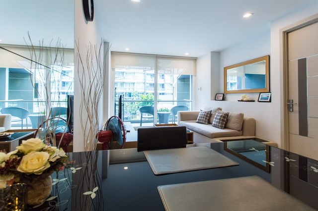 Condominium for sale Pattaya showing the dining and living areas Condominium for sale Pattaya showing the dining and living areas