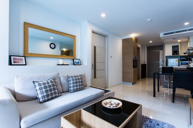 Condominium for sale Pattaya showing the living and dining areas Condominium for sale Pattaya showing the living and dining areas