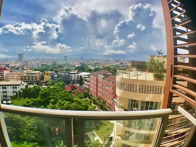 Condominium for sale UNIXX South Pattaya showing the balcony view Condominium for sale UNIXX South Pattaya showing the balcony view