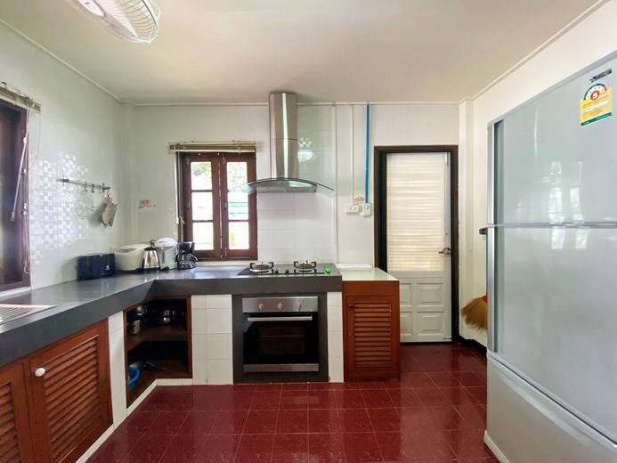 House for rent Jomtien Pattaya showing the kitchen 