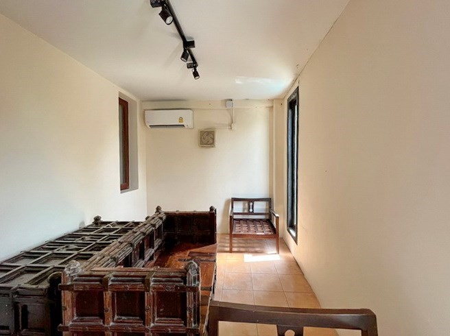 House for rent Central Pattaya showing the first additional room House for rent Central Pattaya showing the first additional room