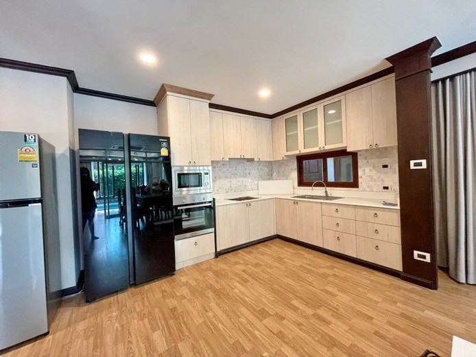 House for rent Central Pattaya showing the kitchen House for rent Central Pattaya showing the kitchen
