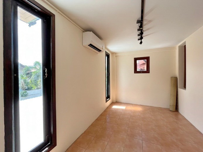 House for rent Central Pattaya showing the second additional room House for rent Central Pattaya showing the second additional room