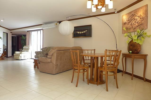 Condominium for rent Jomtien showing the dining area Condominium for rent Jomtien showing the dining area