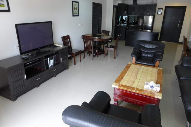 Condominium For Rent Jomtien showing the living room Condominium For Rent Jomtien showing the living room