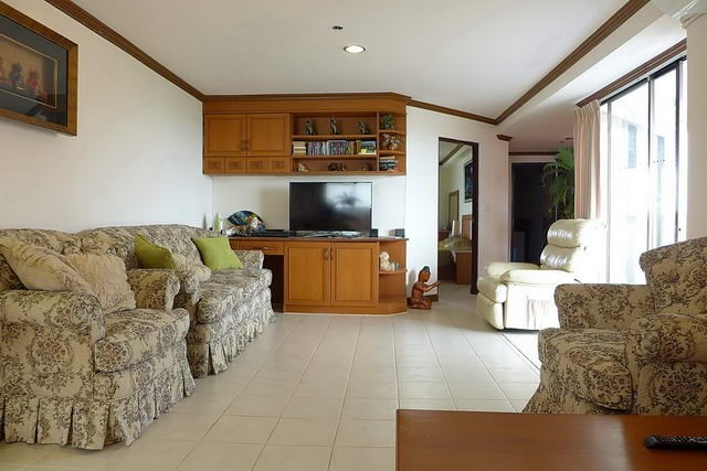 Condominium for rent Jomtien showing the living room Condominium for rent Jomtien showing the living room