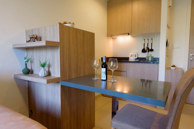 Condominium for rent UNIXX South Pattaya showing the dining and kitchen areas Condominium for rent UNIXX South Pattaya showing the dining and kitchen areas