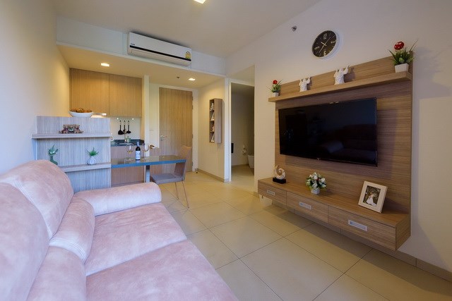 Condominium for rent UNIXX South Pattaya showing the living room Condominium for rent UNIXX South Pattaya showing the living room