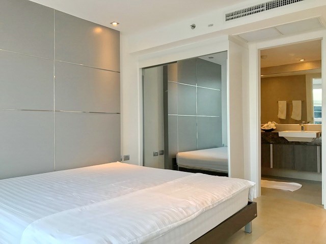 Condominium for rent Pattaya showing the bedroom suite Condominium for rent Pattaya showing the bedroom suite