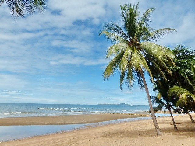 Condominium for sale Jomtien showing Jomtien Beach Condominium for sale Jomtien showing Jomtien Beach