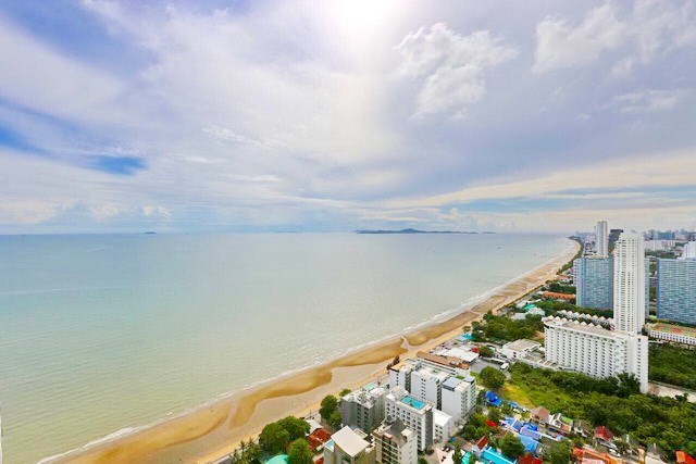 Condominium for sale Jomtien Pattaya showing the view Condominium for sale Jomtien Pattaya showing the view