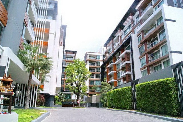 Condominium For Sale Pattaya showing the condominium buildings Condominium For Sale Pattaya showing the condominium buildings