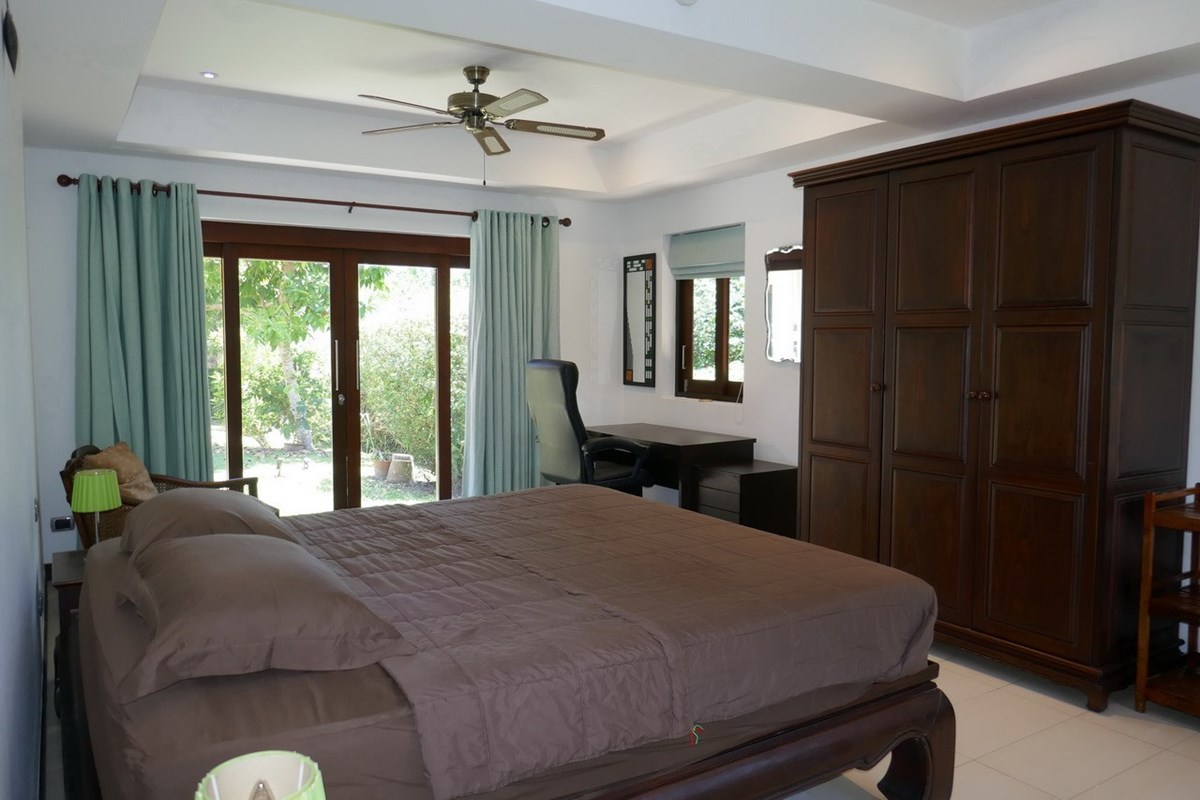 House for rent Pattaya Bangsaray showing the third bedroom and terrace House for rent Pattaya Bangsaray showing the third bedroom and terrace
