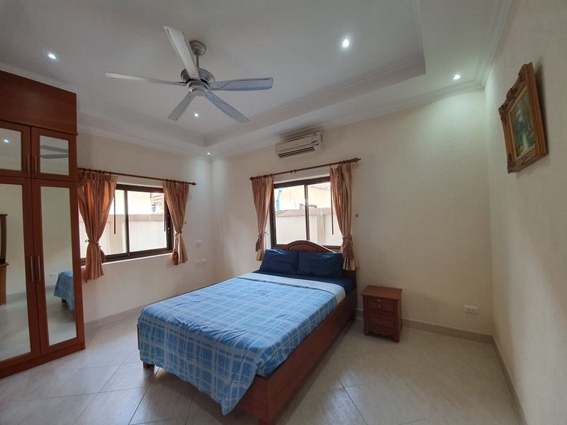 House for sale Jomtien showing the second bedroom House for sale Jomtien showing the second bedroom
