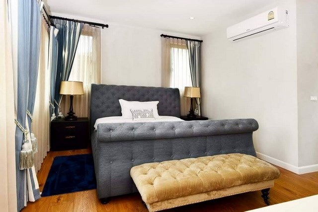 House for sale Na Jomtien Pattaya showing the second bedroom suite House for sale Na Jomtien Pattaya showing the second bedroom suite